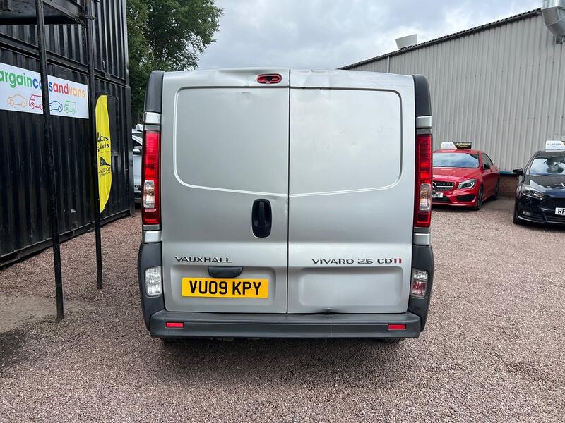 VAUXHALL VIVARO