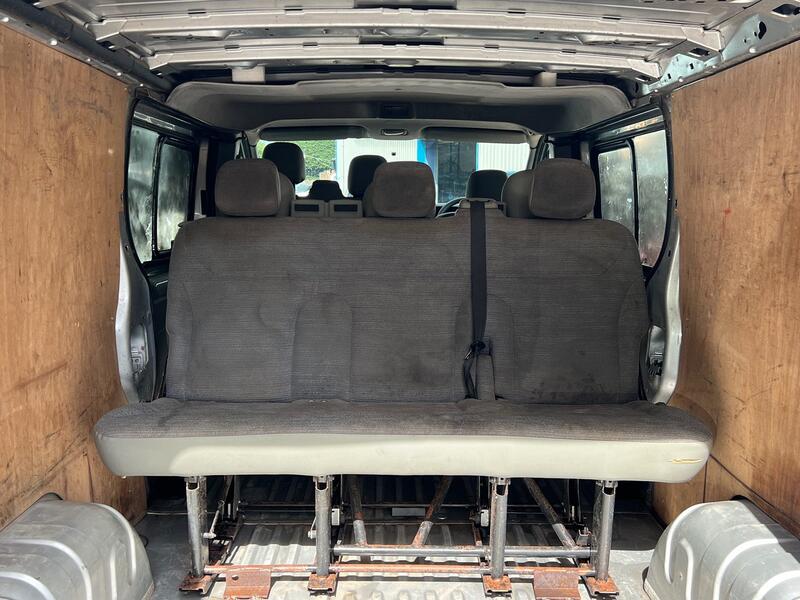 VAUXHALL VIVARO