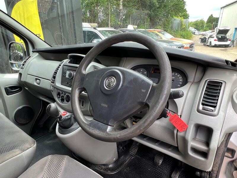 VAUXHALL VIVARO