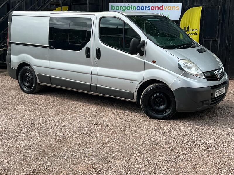 VAUXHALL VIVARO