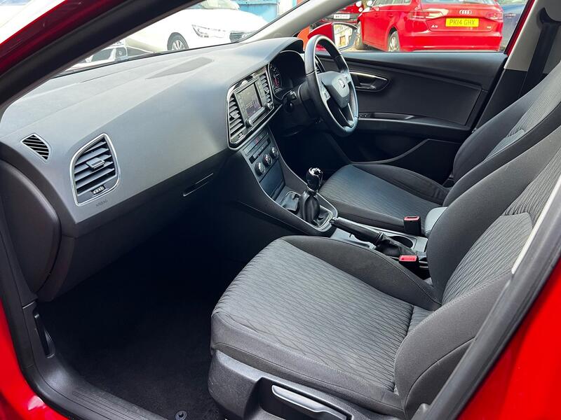 SEAT LEON
