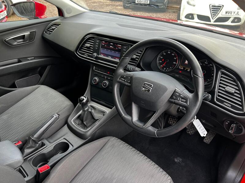SEAT LEON