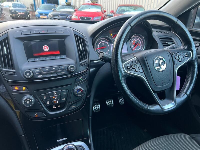 VAUXHALL INSIGNIA