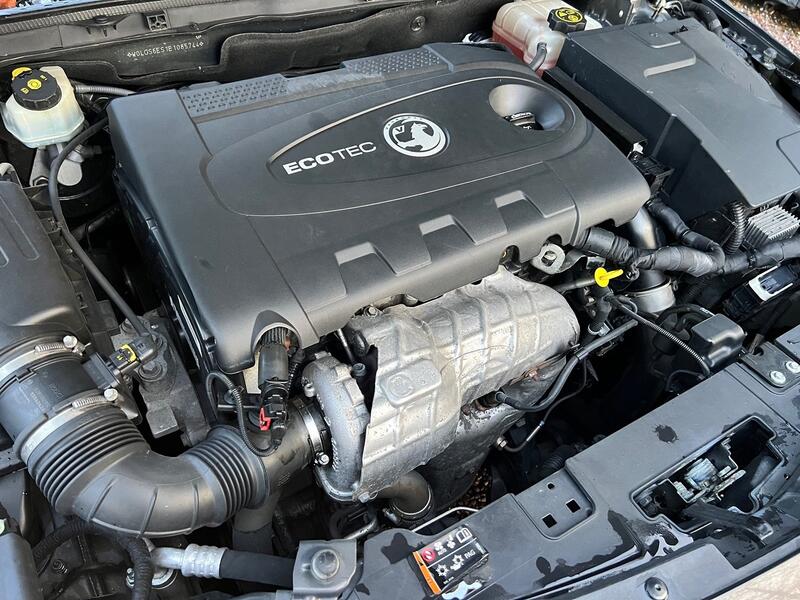 VAUXHALL INSIGNIA