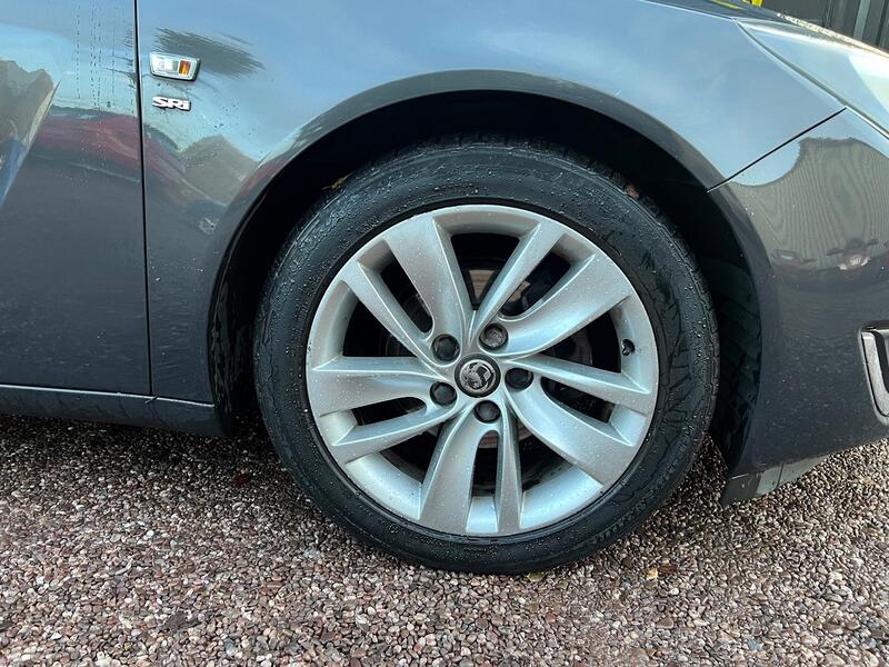 VAUXHALL INSIGNIA