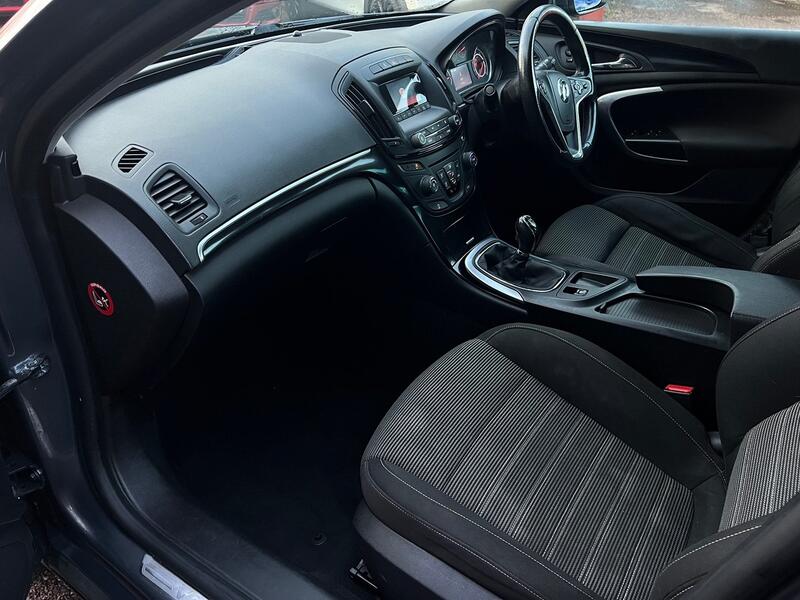 VAUXHALL INSIGNIA