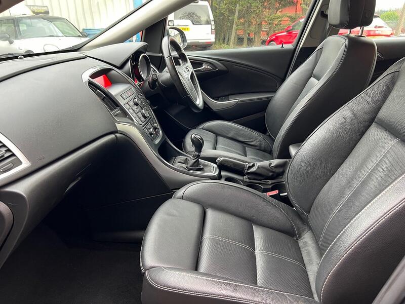 VAUXHALL ASTRA