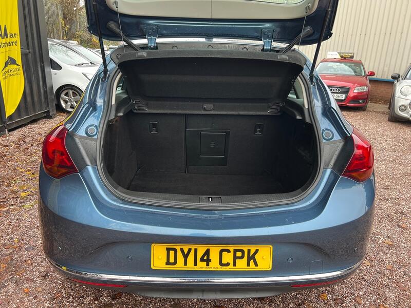 VAUXHALL ASTRA