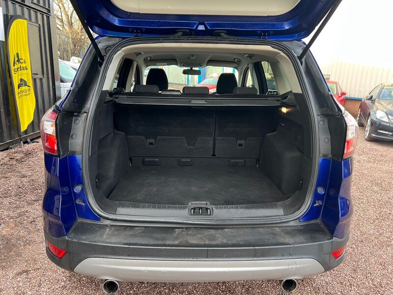 FORD KUGA