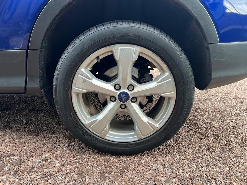 FORD KUGA