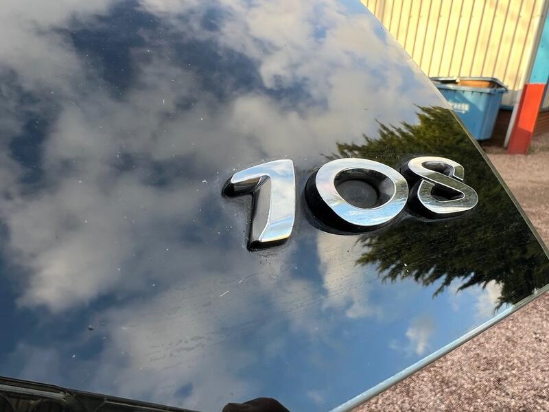 PEUGEOT 108