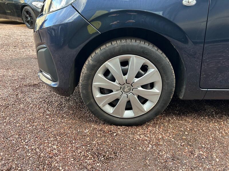 PEUGEOT 108