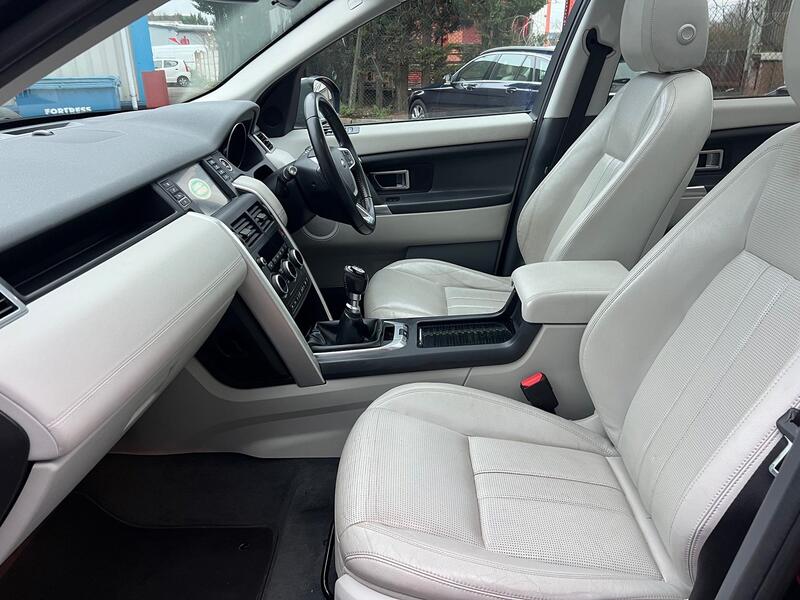 LAND ROVER DISCOVERY SPORT