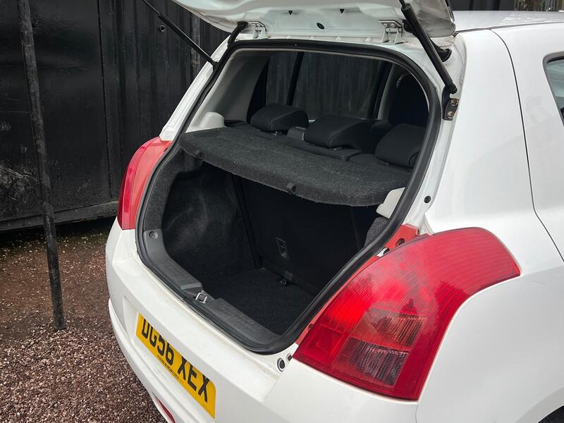 SUZUKI SWIFT