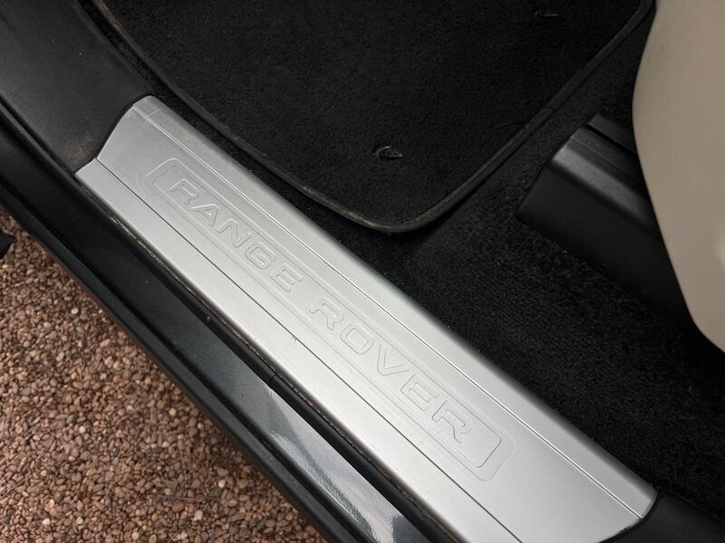 LAND ROVER RANGE ROVER