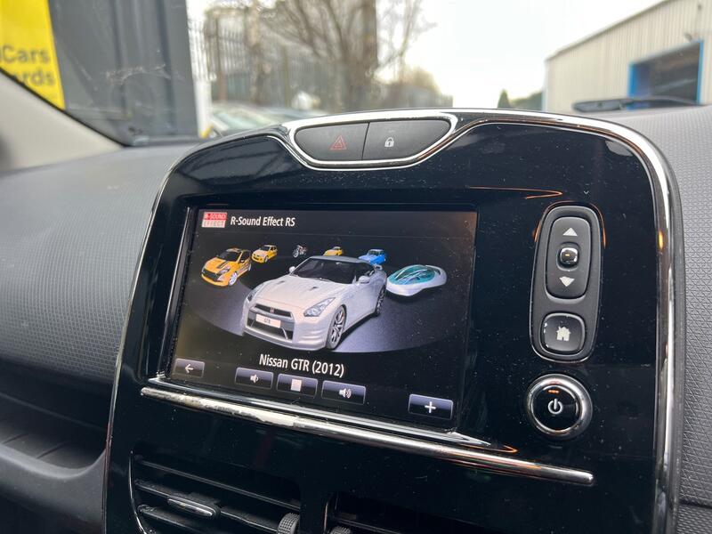 RENAULT CLIO