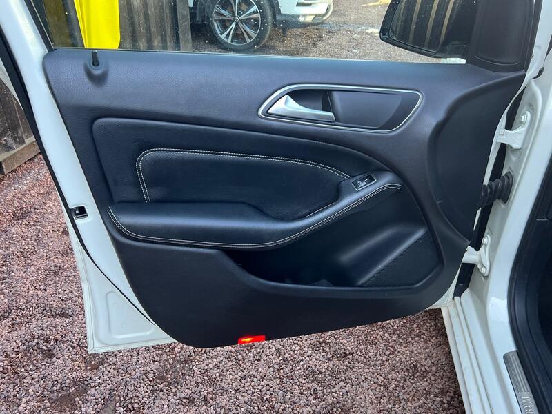 MERCEDES-BENZ B CLASS