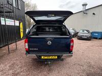 NISSAN NAVARA