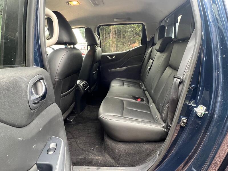 NISSAN NAVARA