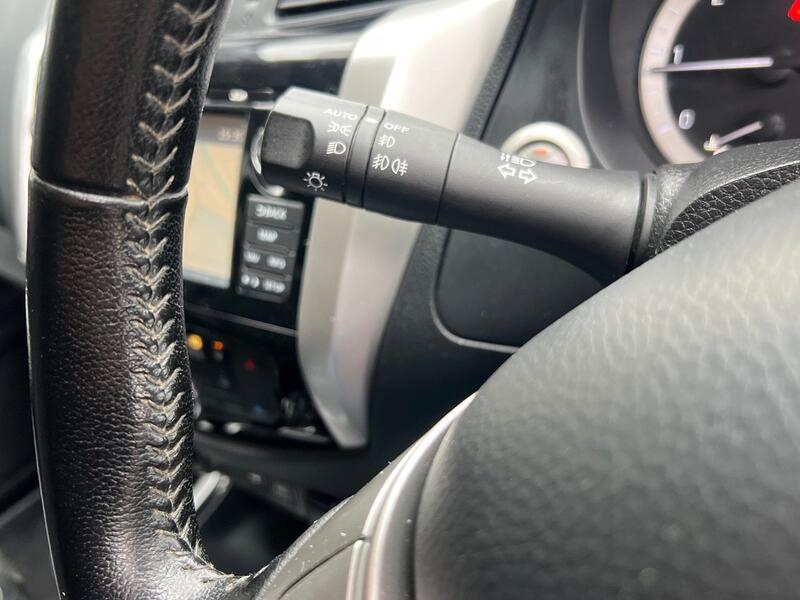NISSAN NAVARA