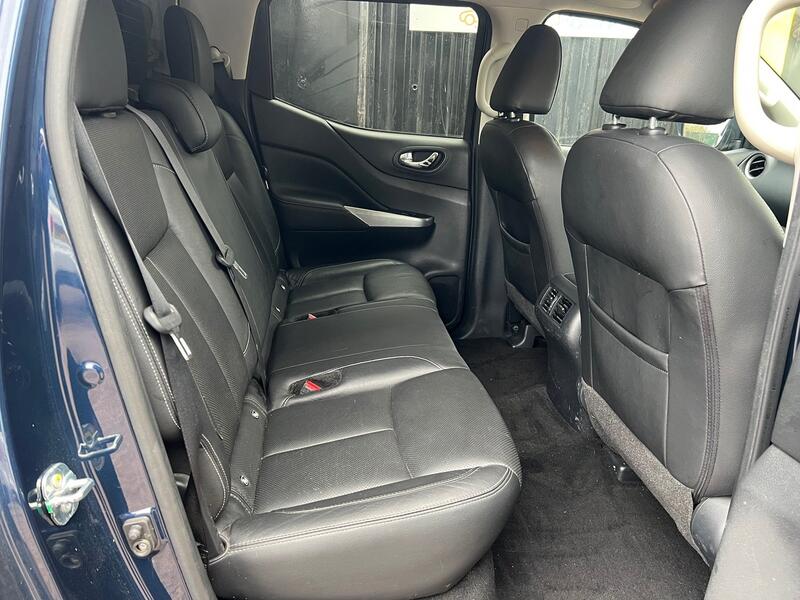 NISSAN NAVARA