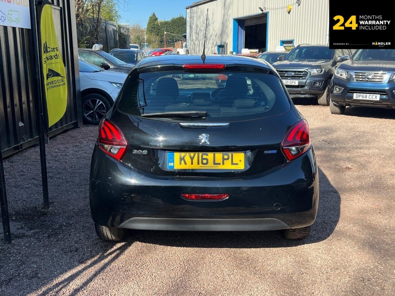 PEUGEOT 208