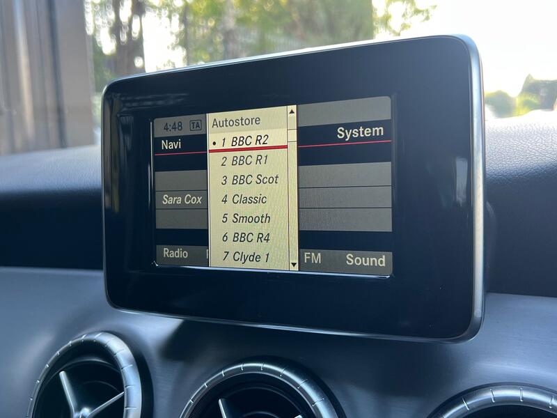 MERCEDES-BENZ CLA
