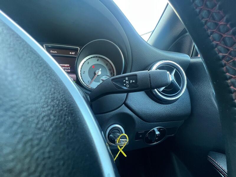 MERCEDES-BENZ CLA