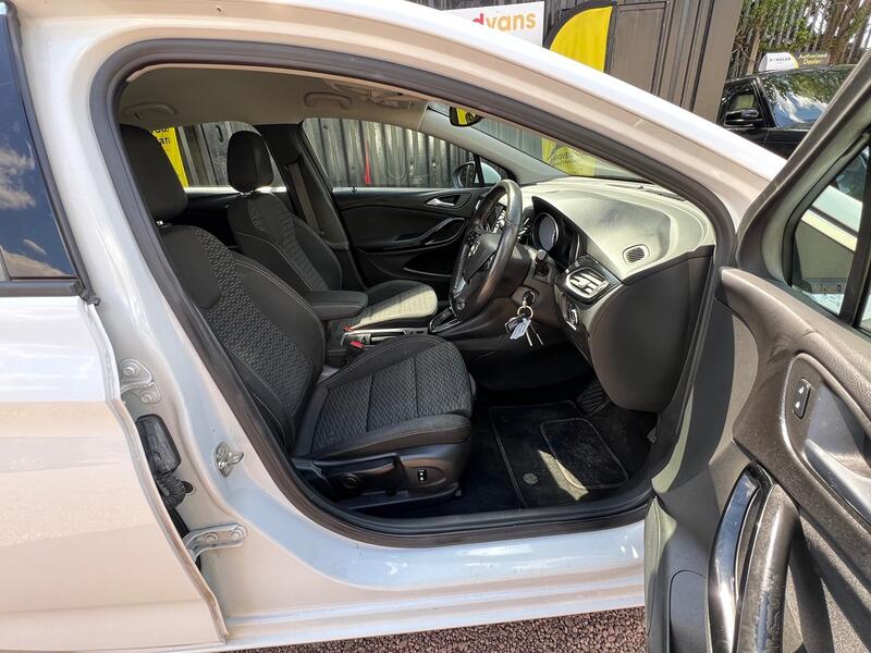 VAUXHALL ASTRA