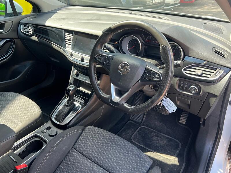 VAUXHALL ASTRA