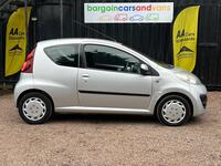 PEUGEOT 107